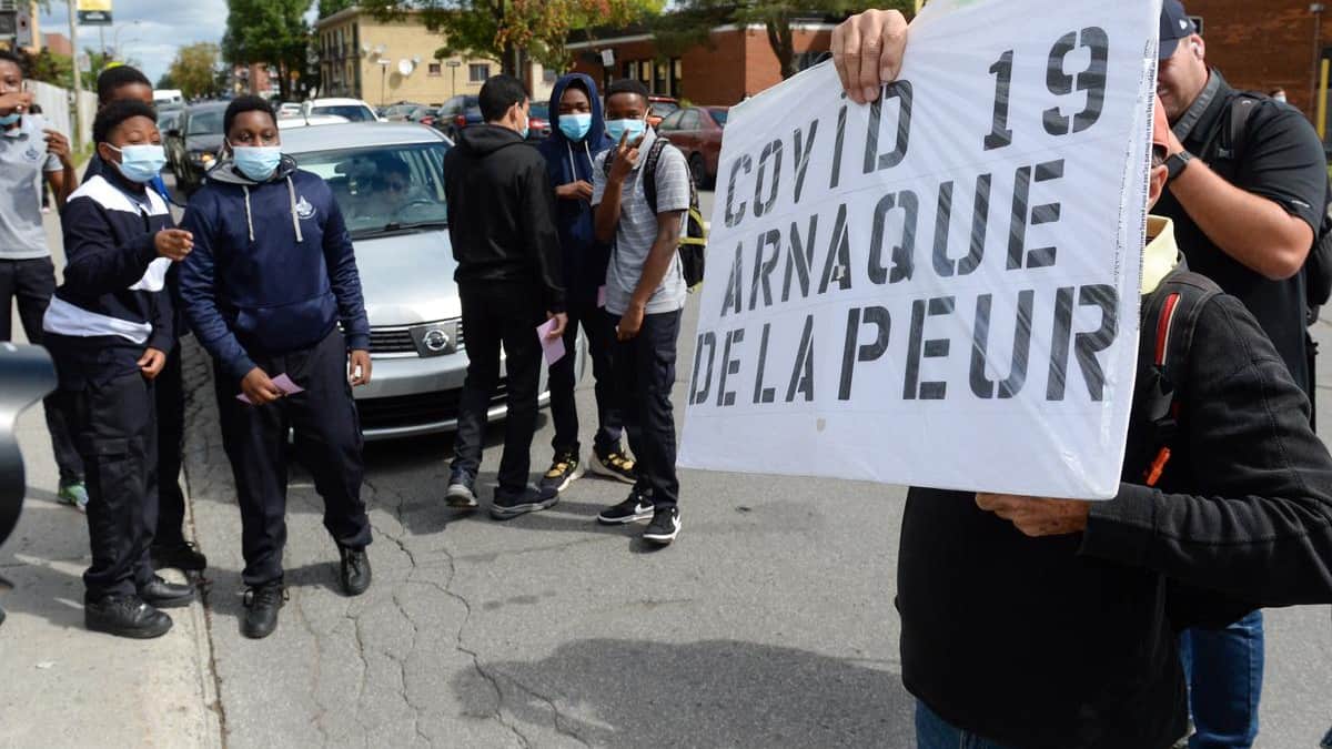 Militants antivaccins: Québec envisage une loi spéciale pour interdire les manifs près des écoles et des hôpitaux