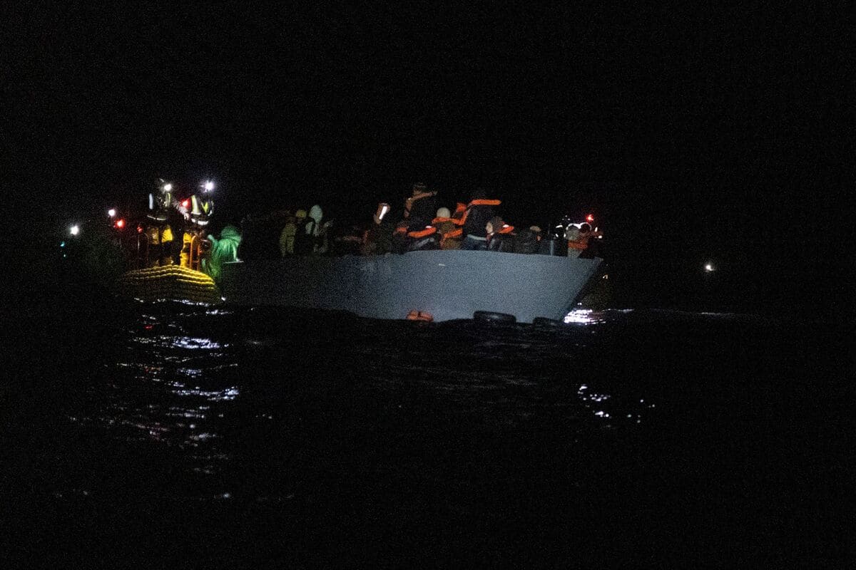Nouveau drame en Méditerranée: au moins 60 migrants portés disparus en ...
