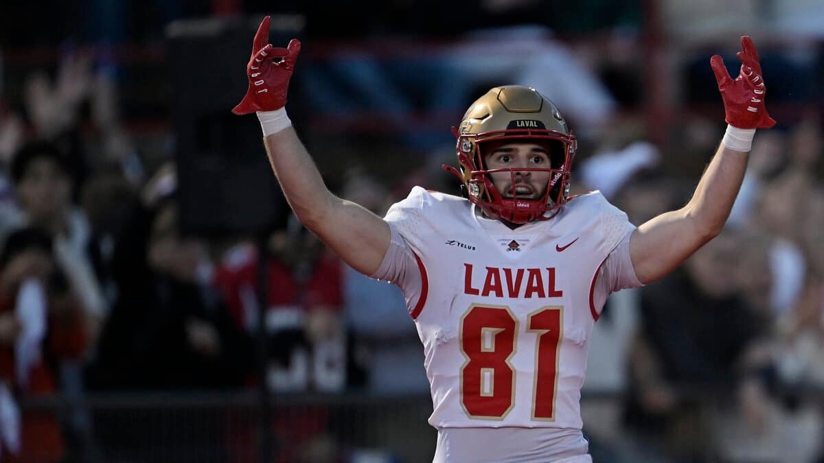Foule et botté records: victoire in extremis du Rouge et Or face aux Carabins