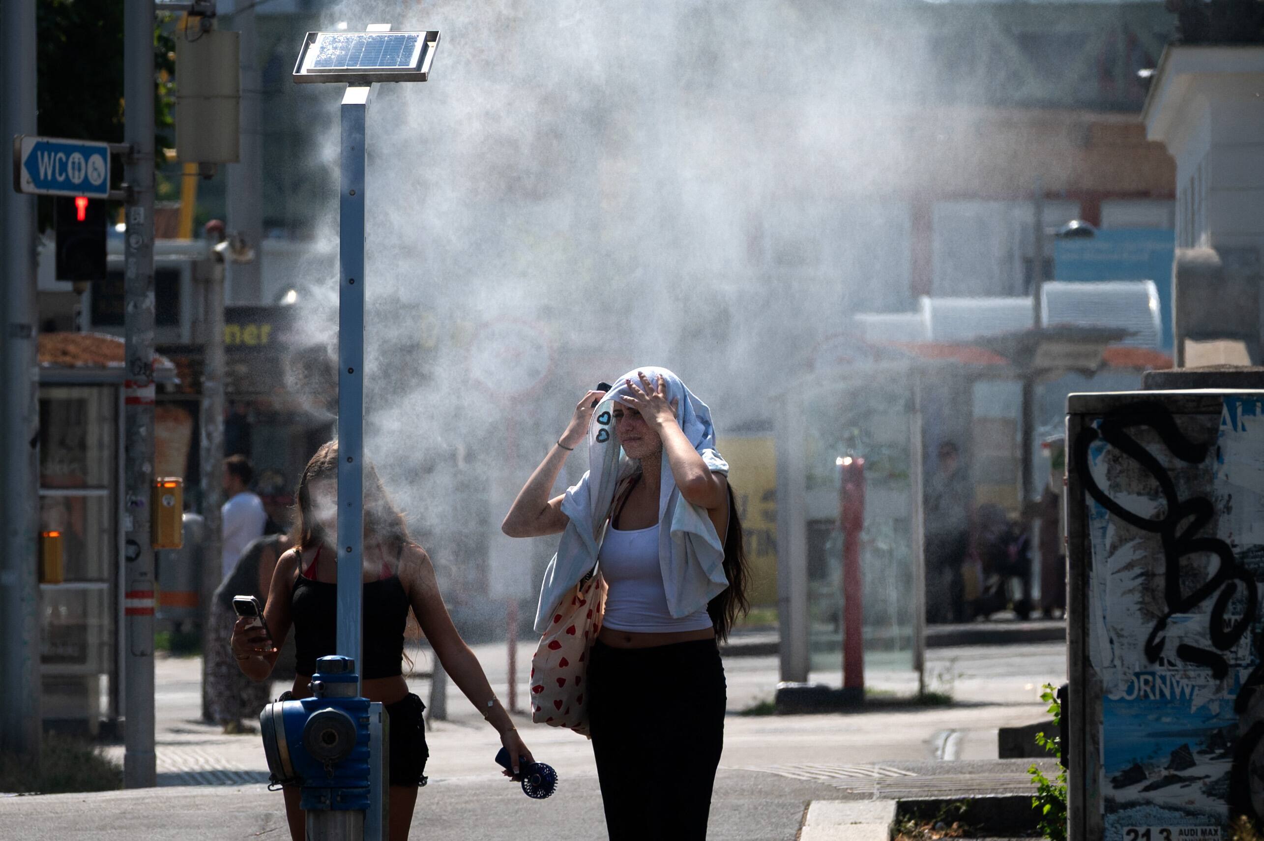 Two dead in thunderstorms in Romania and Austria