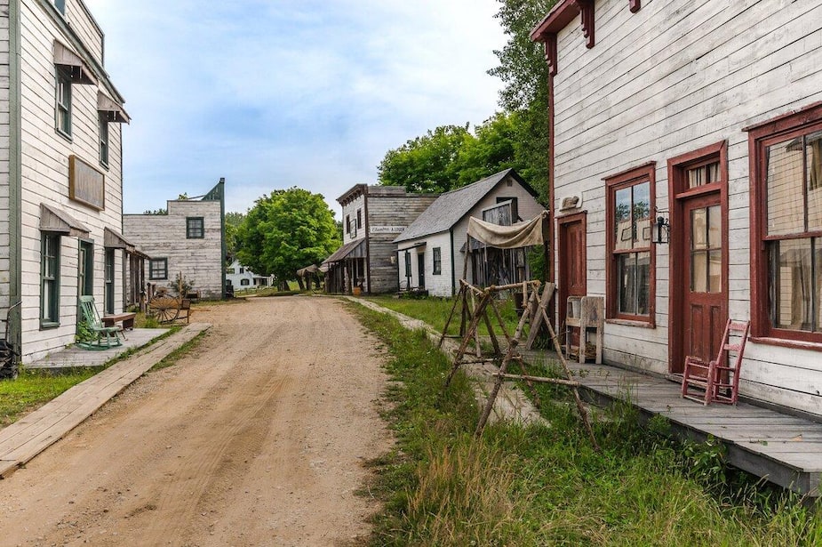 Image principale de l'article L’incroyable histoire du Village Canadiana