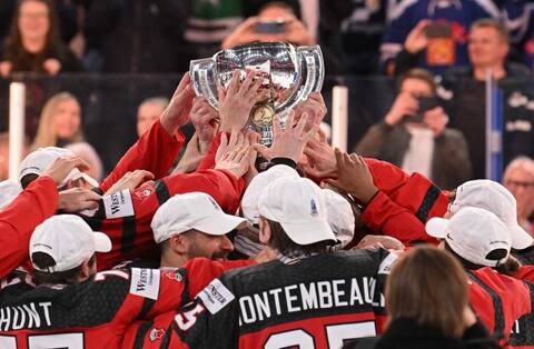 Canada takes gold at IIHF World Championship