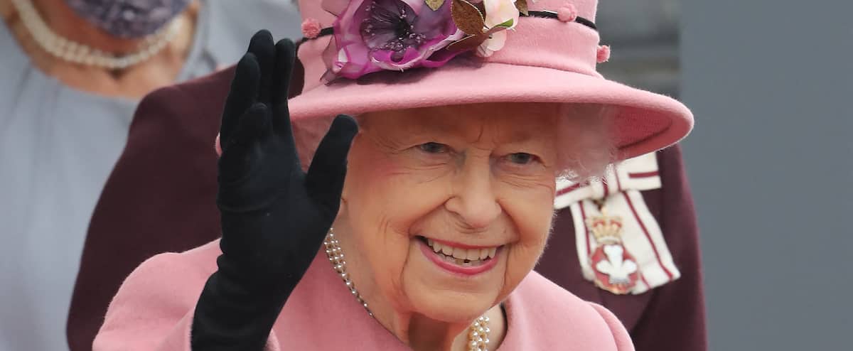 La reine Elizabeth II hospitalisée une nuit pour des «examens préliminaires»