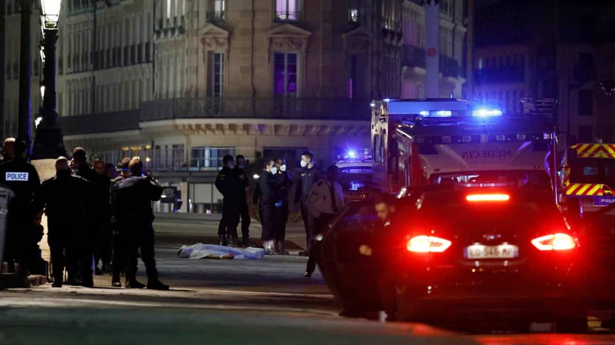 Des policiers tirent et tuent deux personnes Paris