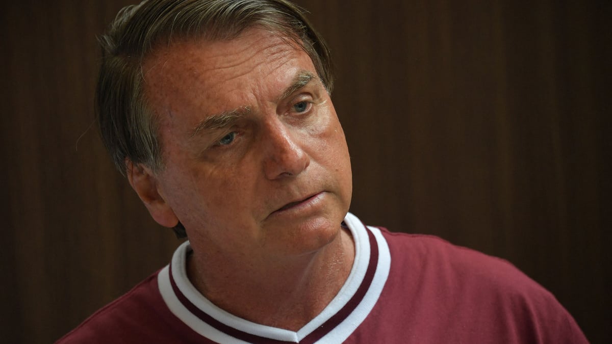 Bolsonaro minimise la flambée d'Omicron qui «n’a tué personne» au Brésil