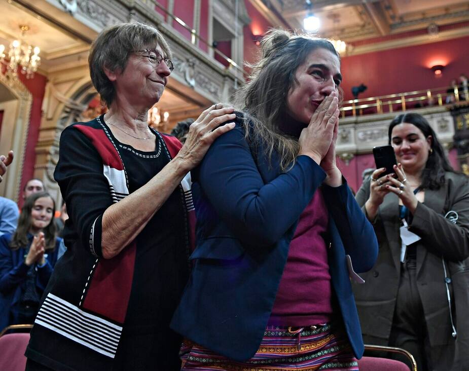 17 choses à savoir sur Émilise Lessard-Therrien, nouvelle co-porte ...