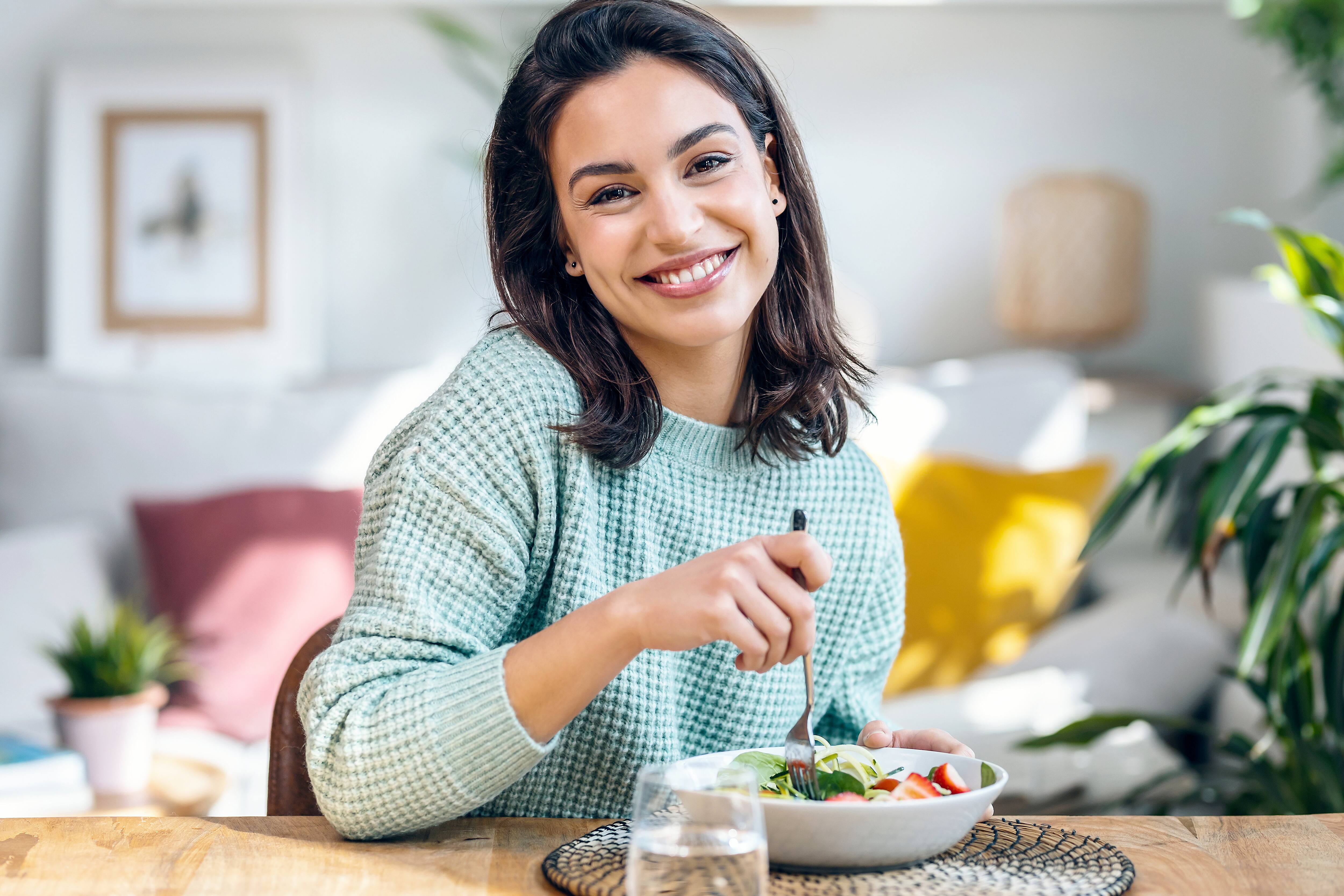 食べ物を通してあなたの不安を管理する：この新しい本はあなたを助けるかもしれません