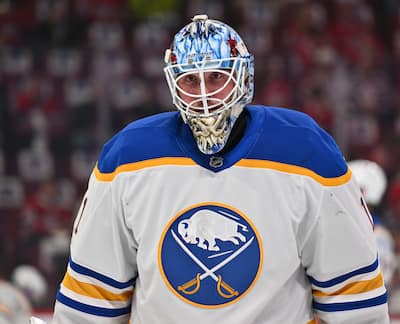 Ukko-Pekka Luukkonen, durante a partida, no dia 10 de maio de 2026, no Center Bell.