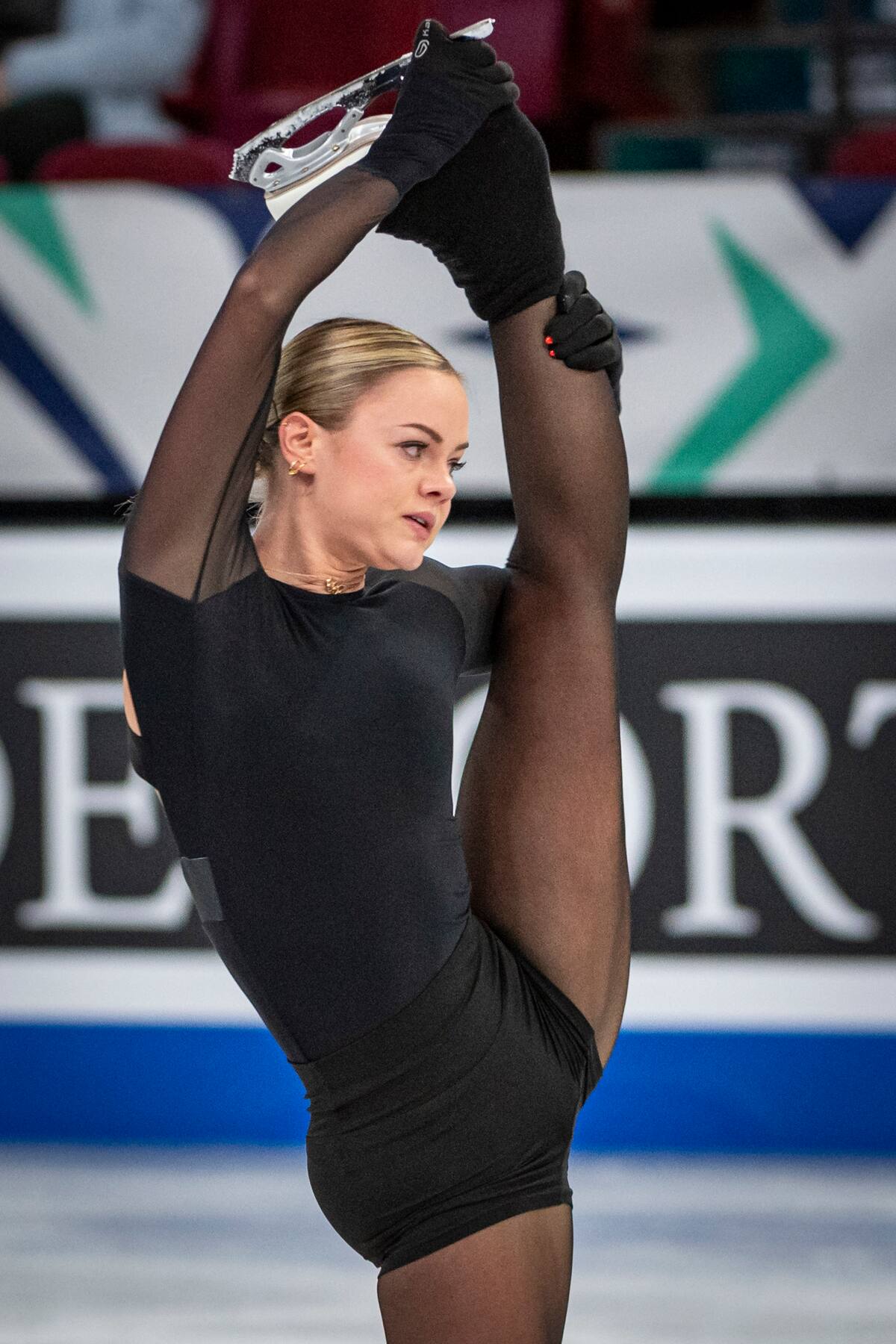 Cette patineuse belge fait déjà tourner les têtes aux Championnats du ...