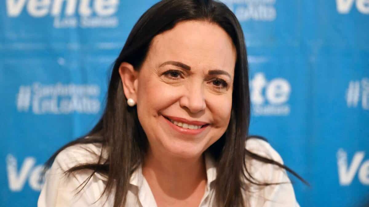 Venezuela: l'opposition désigne le remplaçant de Machado, inéligible à la présidentielle