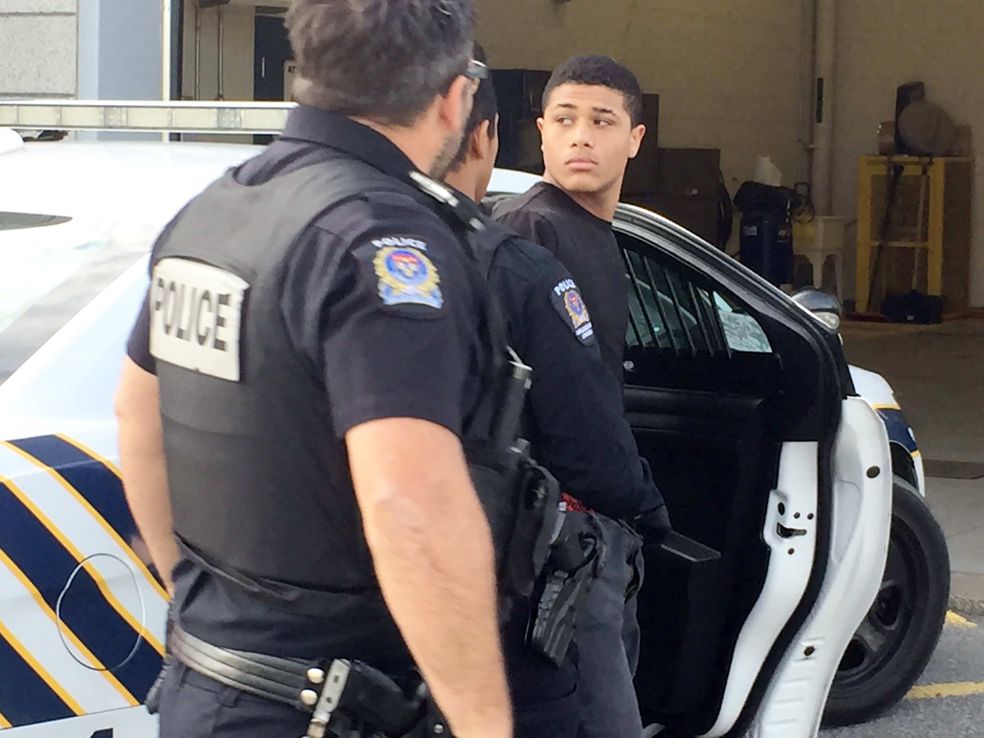 Bagarre mortelle lors d'une f&ecirc;te: la prison pour un jeune champion de boxe