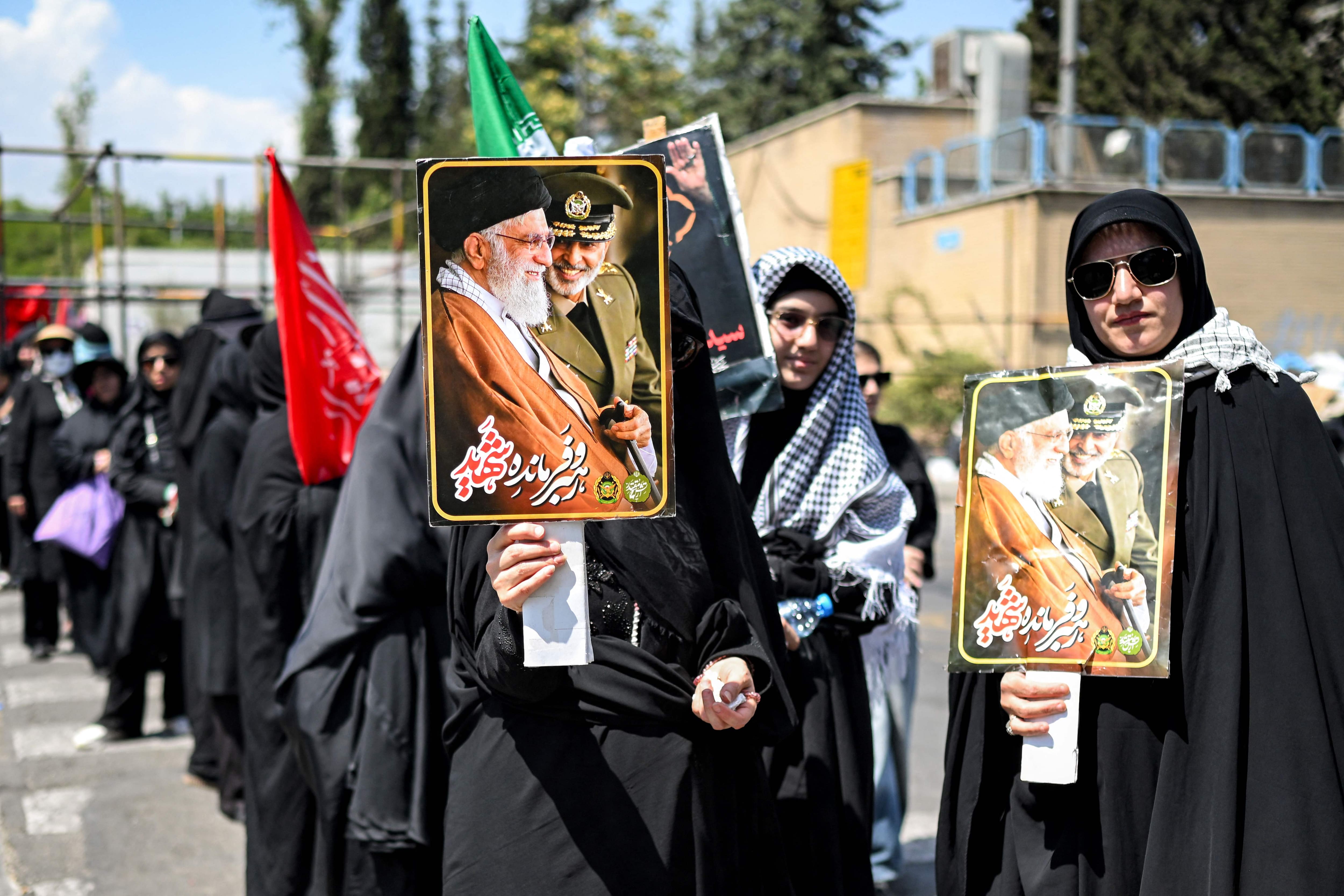 2nd day of national funeral in Tehran: big prayer for Khamenei’s funeral, but without his son Mojtaba