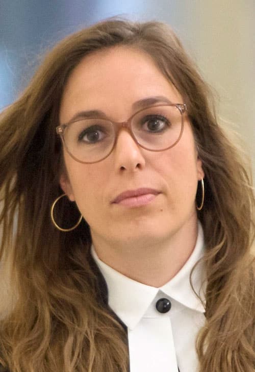 Un Bourreau Qui Avait Achete Une Fillette Envoye De Force A L Institut Psychiatrique Tva Nouvelles