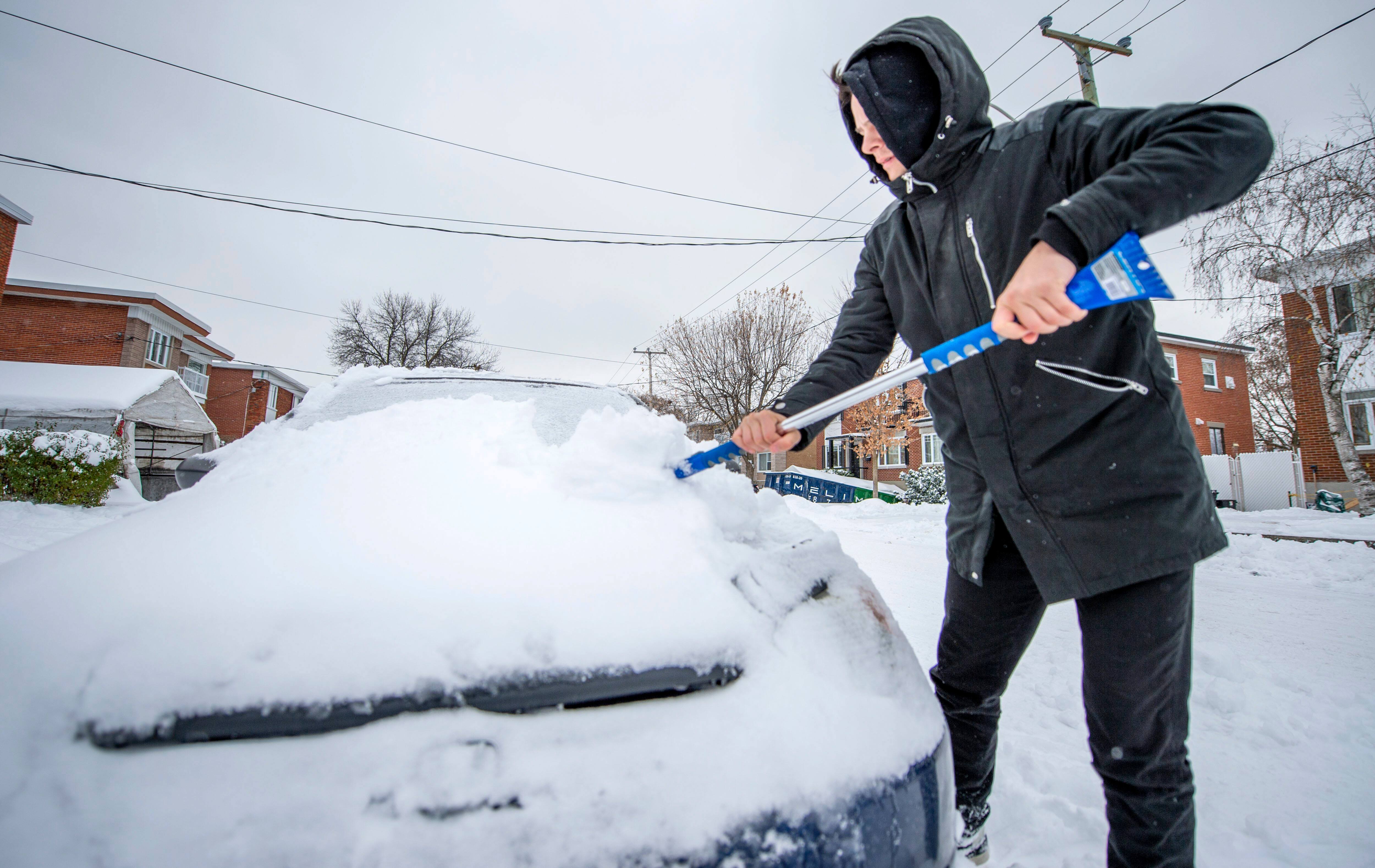 Conditions difficiles sur les routes avec neige et verglas