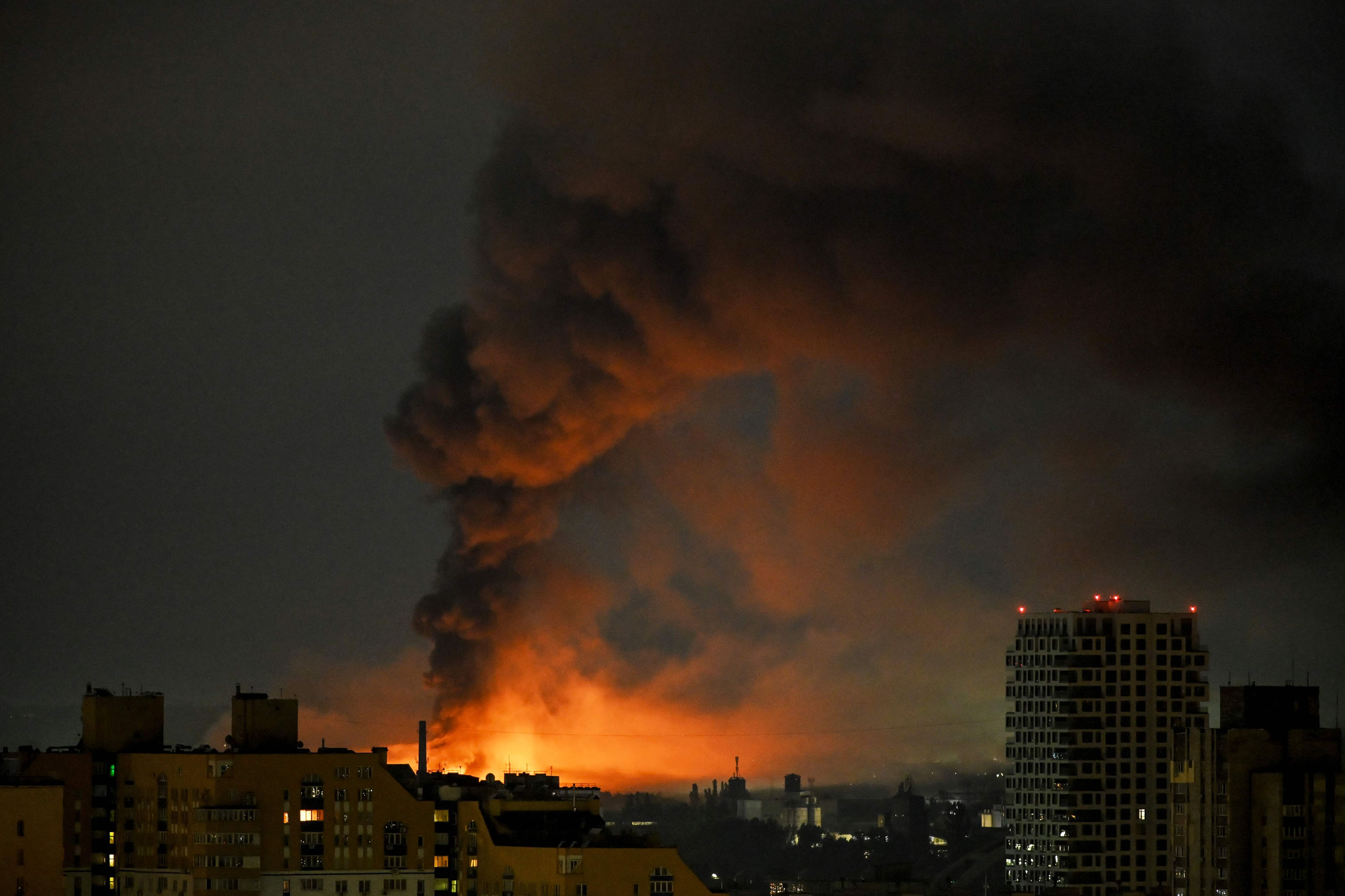 Des échanges de frappes entre la Russie et l'Ukraine font 14 morts