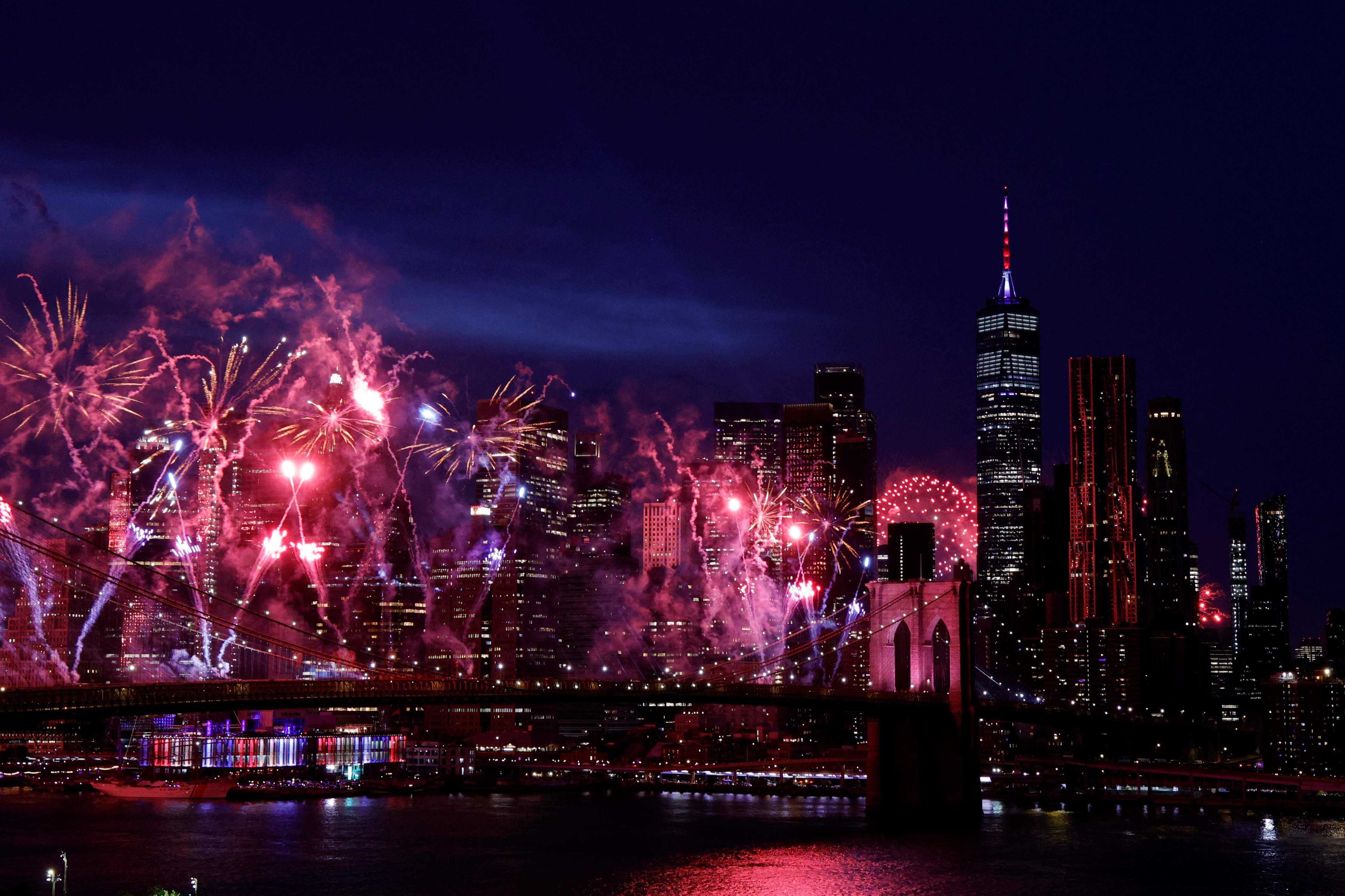 354 fireworks per second: July 4th show could shatter all records