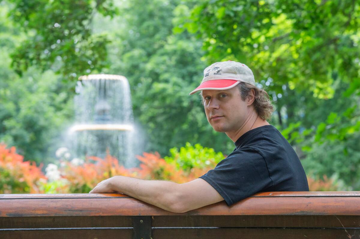 Un hommage émouvant aux enfants sacrifiés pendant la guerre: voici un des thèmes de l’écrivain montréalais Paul Kawczak dans son roman «Le Bonheur»