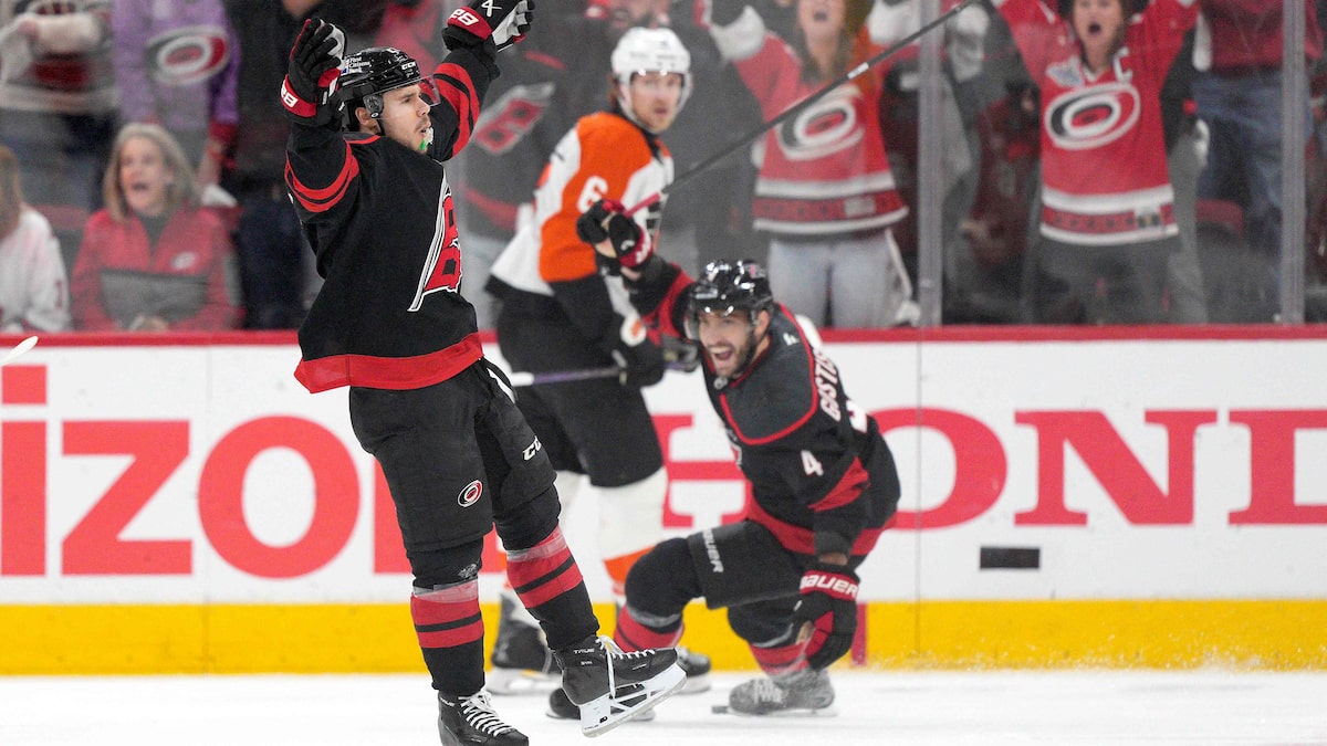 Les Hurricanes Major 是对 Les Flyers 的补充 Les Hurricanes Major 是对 Les Flyers 的补充