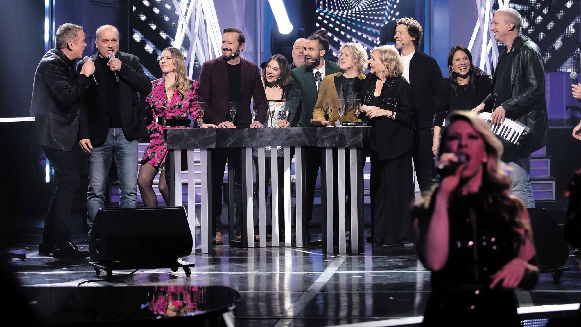 Une Soiree Du 31 Decembre En Dents De Scie A La Tele Jdm