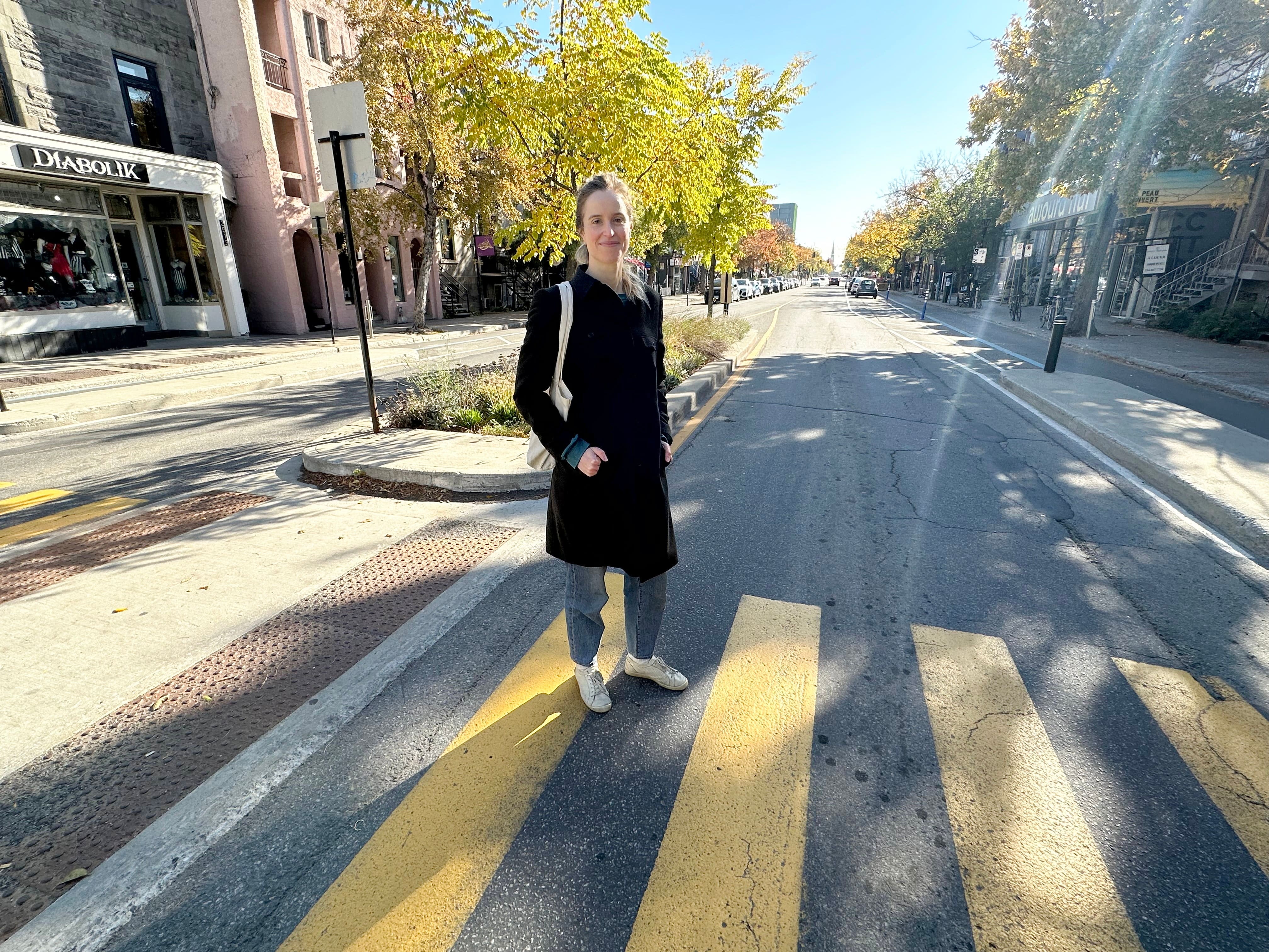 Quoi? Des intersections «antigadoue» et des arbres au milieu de la rue ...