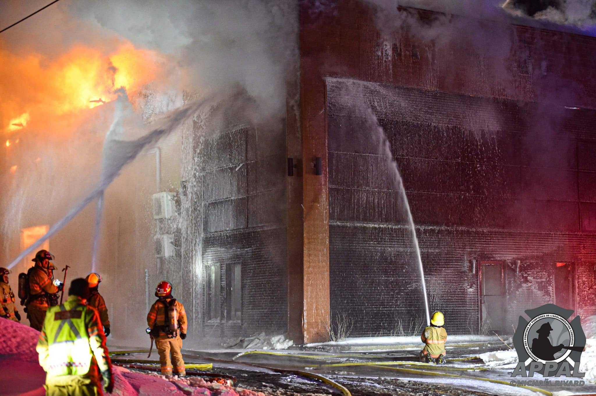 Un corps calciné découvert dans un entrepôt ravagé par un incendie à ...