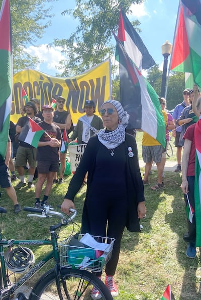 Safa chebbi manifesteita contre la présence de l'squipe Israël-premier tech au grand prix cycliste de Montréal, Le 14. septembra 2025. gadā. Foto Zoé Arcand.