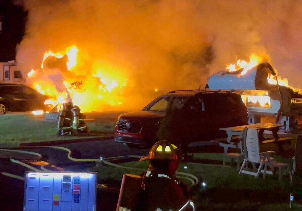 [VID&Eacute;OS] Saint-Apollinaire: roulottes, cabanons et v&eacute;hicules incendi&eacute;s dans un camping