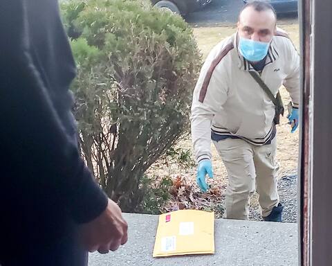 Envelope provided to participants in the study of colchicine.