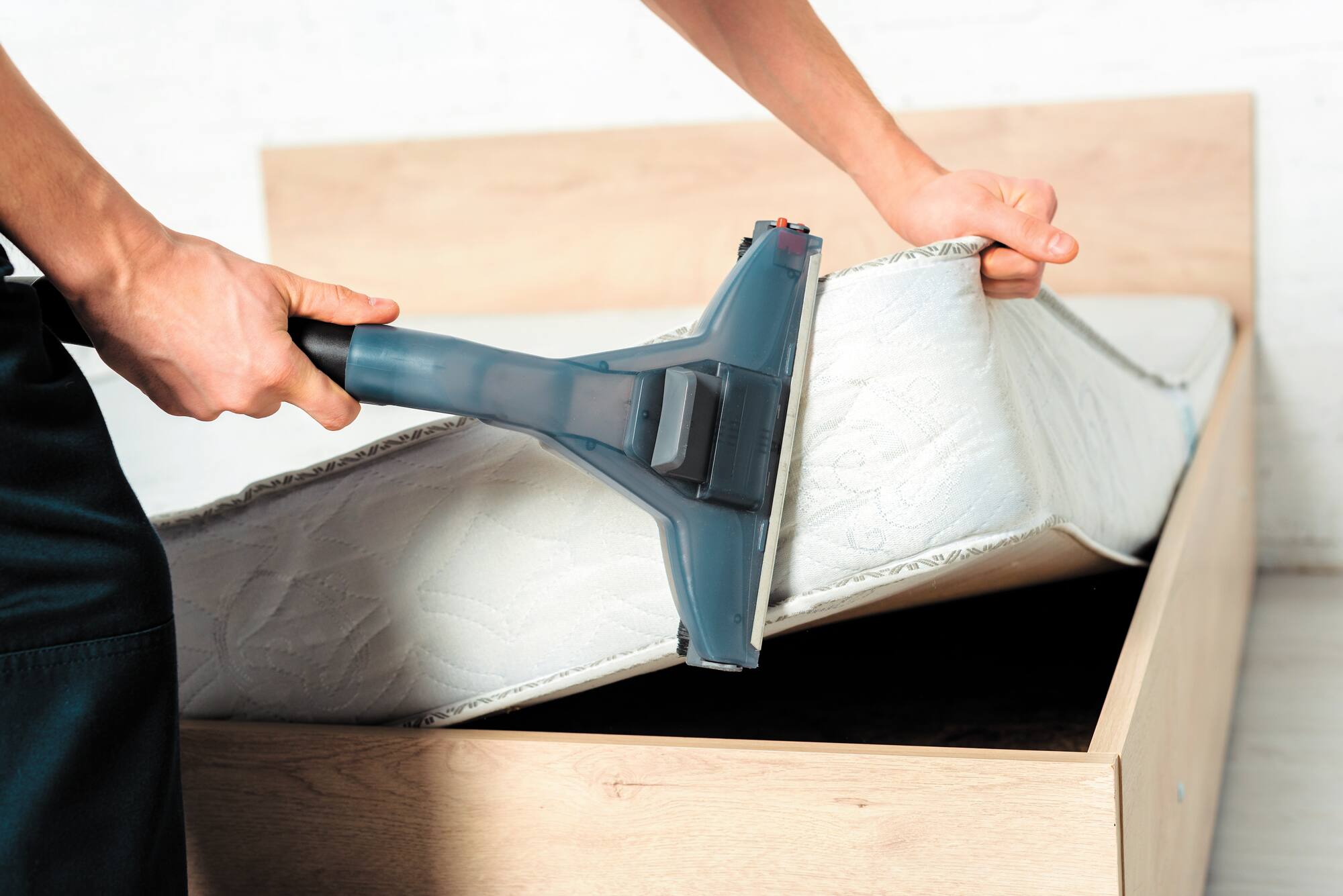 Le grand nettoyage de nos matelas | Le Journal de Montréal