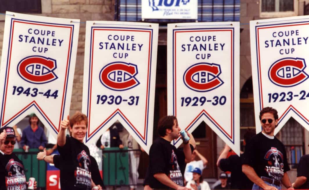 25 photos mémorables du défilé de la coupe Stanley en 1993 Le Sac de