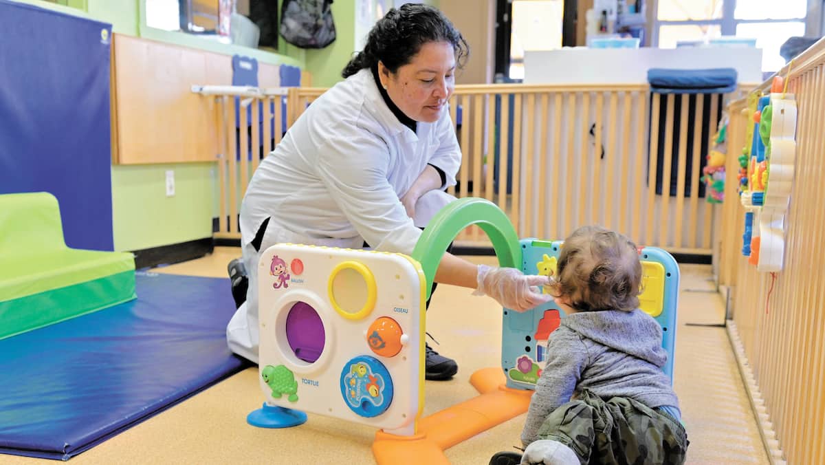 Un syndicat déplore la décision de maintenir les services de garde ouverts