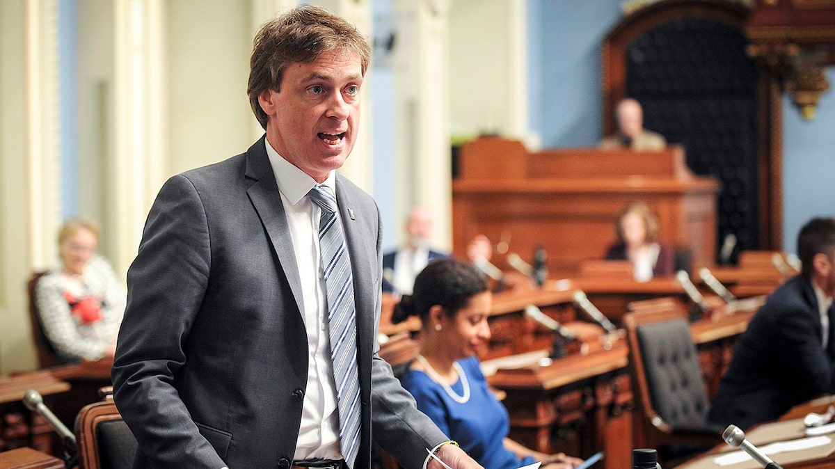 Le PLQ évoque la menace d’un référendum: Legault doit faire une nouvelle profession de foi fédéraliste