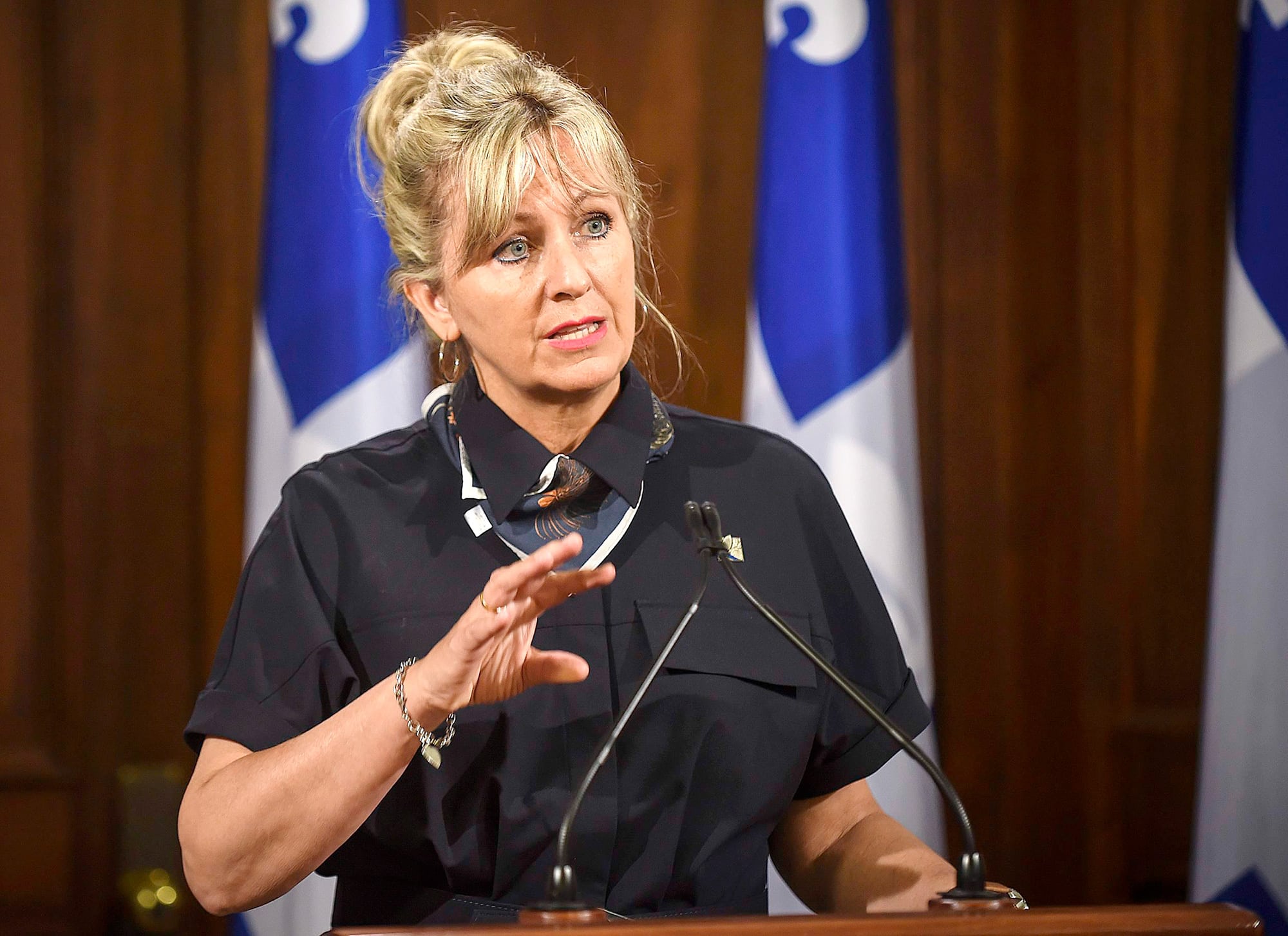 Lunch &agrave; 1800$: la ministre Andr&eacute;e Laforest aurait pay&eacute; elle-m&ecirc;me le vin pour ses 70 invit&eacute;s