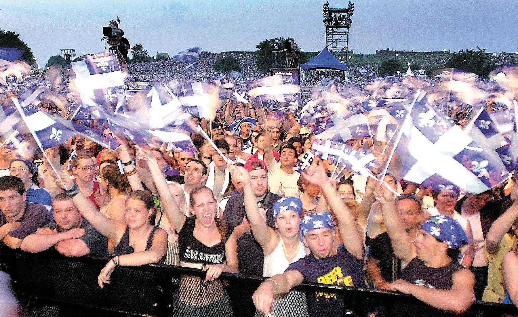 Spectacle de la fête nationale: notre drapeau oublié par «erreur» | JDQ