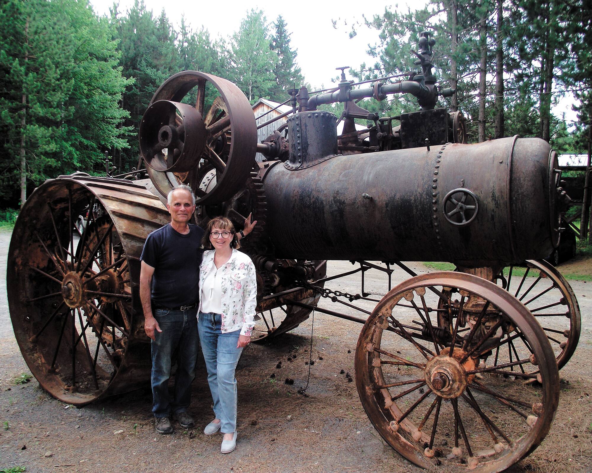 Ce vigneron a une collection de 135 tracteurs antiques (tous fonctionnels). 63026881_29856330eac6e9-5e36-4ba2-b81e-f15fb0940788_ORIGINAL