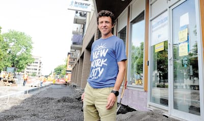 Jimmy Gobeil é o proprietário da boutique Le Coureur Nordique, em Quebec.