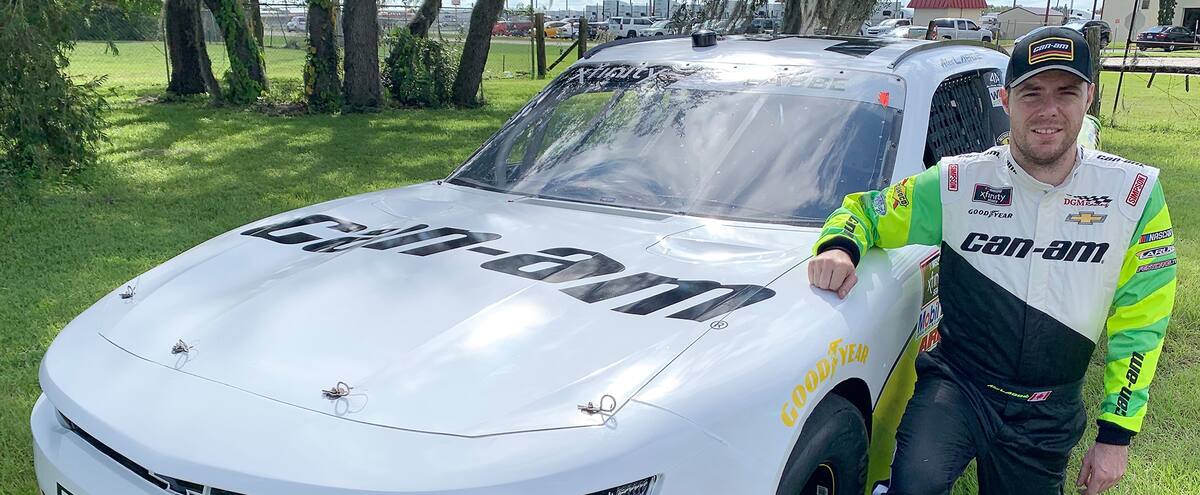 Never two without three for Labbé? 1