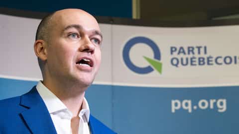 It is because he recovered, even after bitter failures, that Paul St-Pierre Plamondon found himself on the same ice as François Legault, Dominique Anglade and Manon Massé.