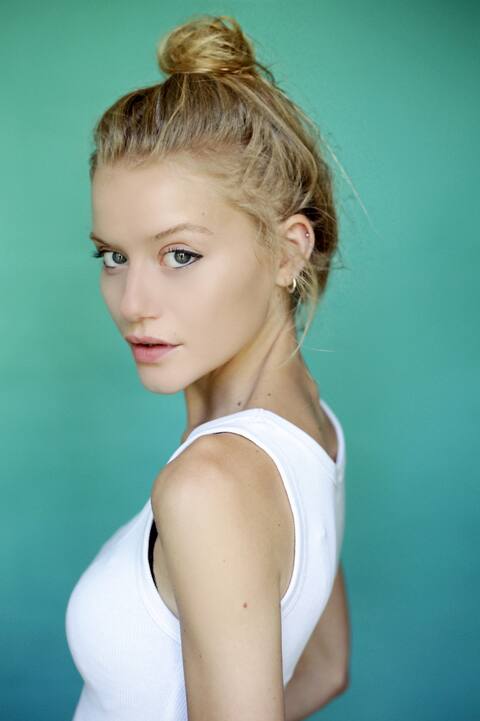 Romane Jolly will star in the French adaptation of Fugueuse.