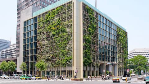 Located in the heart of Tokyo, the Pasona Group building houses a huge indoor urban farm.