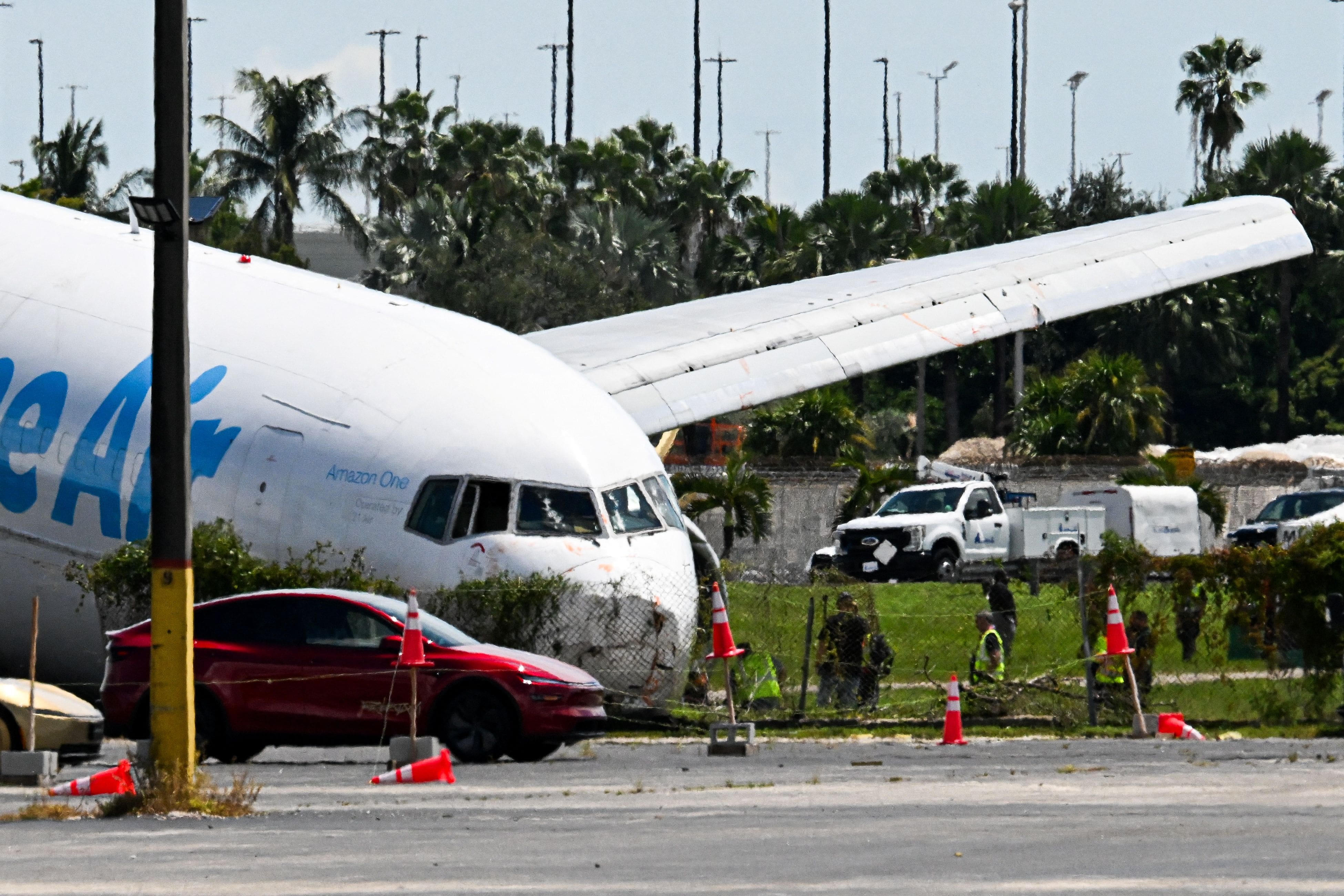 Accident mortel de l'avion Amazon à Miami: le pilote avait signalé la vitesse excessive de l'appareil