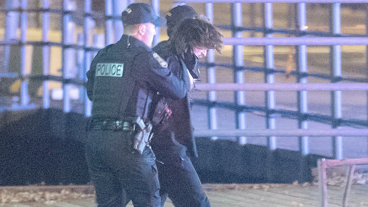 IMAGES | Attaque de l’Halloween: un suspect calme et orienté