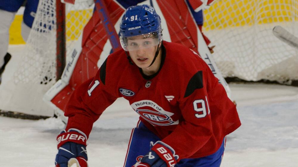 «Les gars parlaient de lui après le match»: Oliver Kapanen n’est pas venu pour jouer au touriste