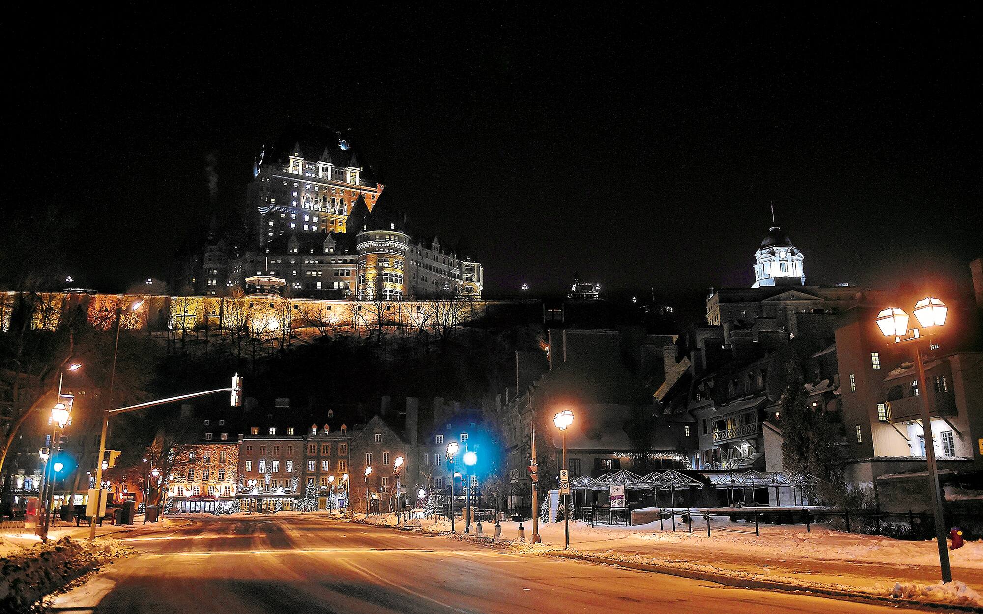 Le calme plat à Lévis: le couvre-feu respecté à la lettre | JDQ