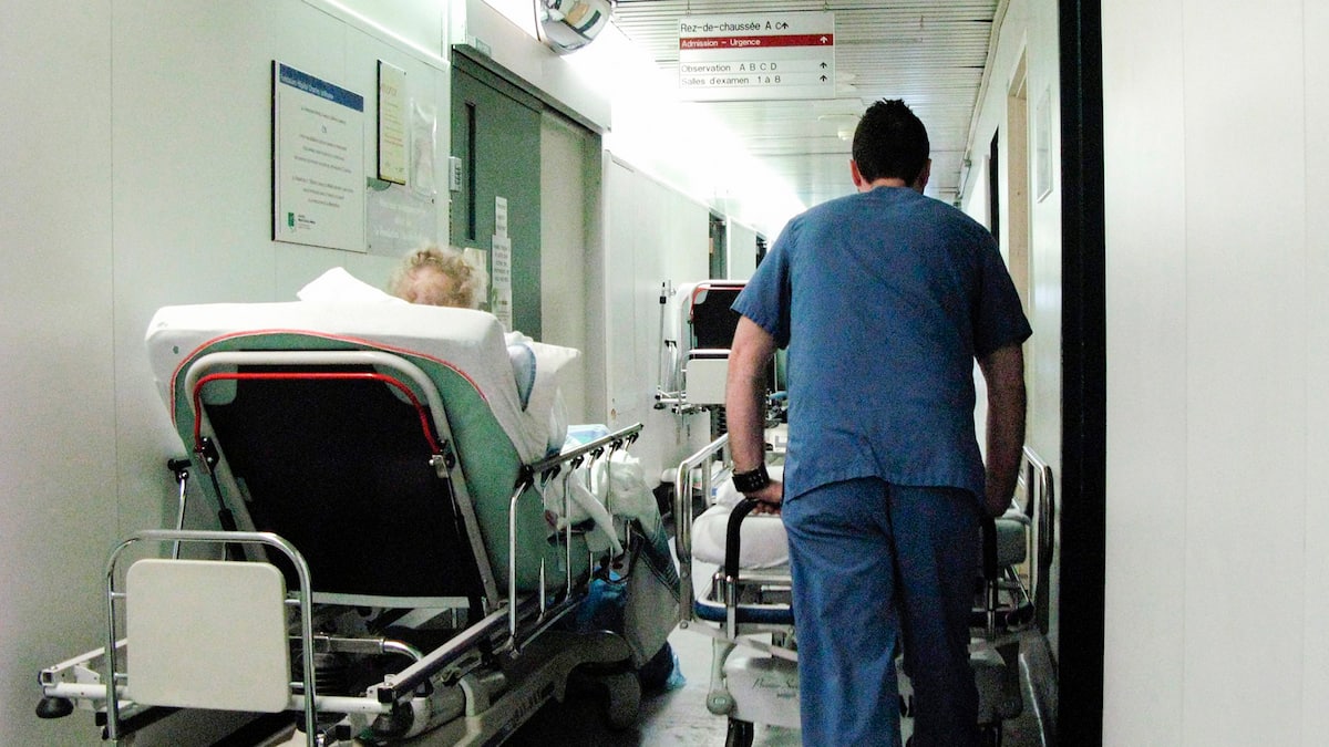 Manque de lits: 1400 Québécois morts à l'urgence sur une civière