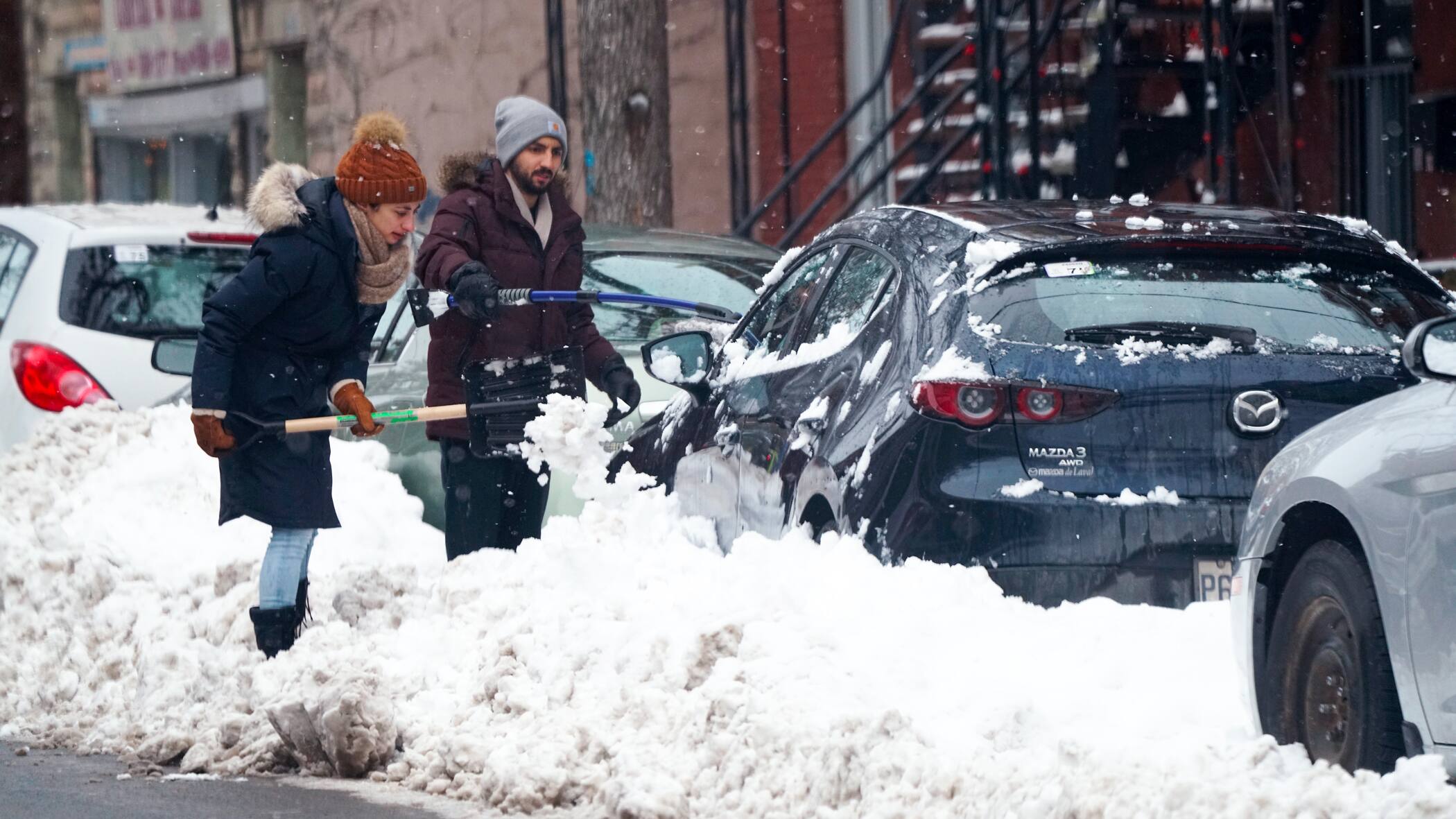 Course au stationnement avant le couvre-feu de 20h | JDM