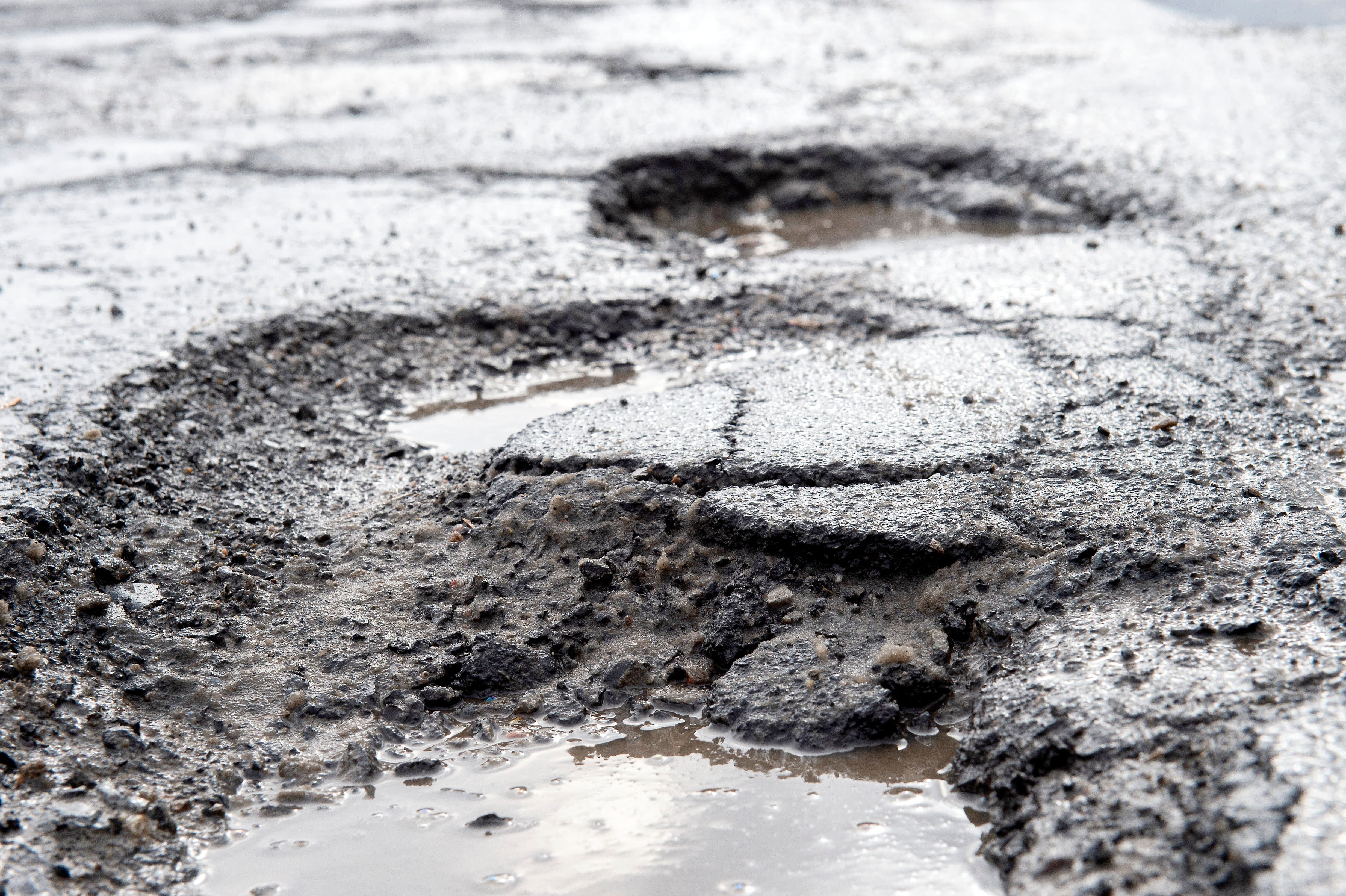Nos routes en déroute: oui aux péages, mais pas seulement