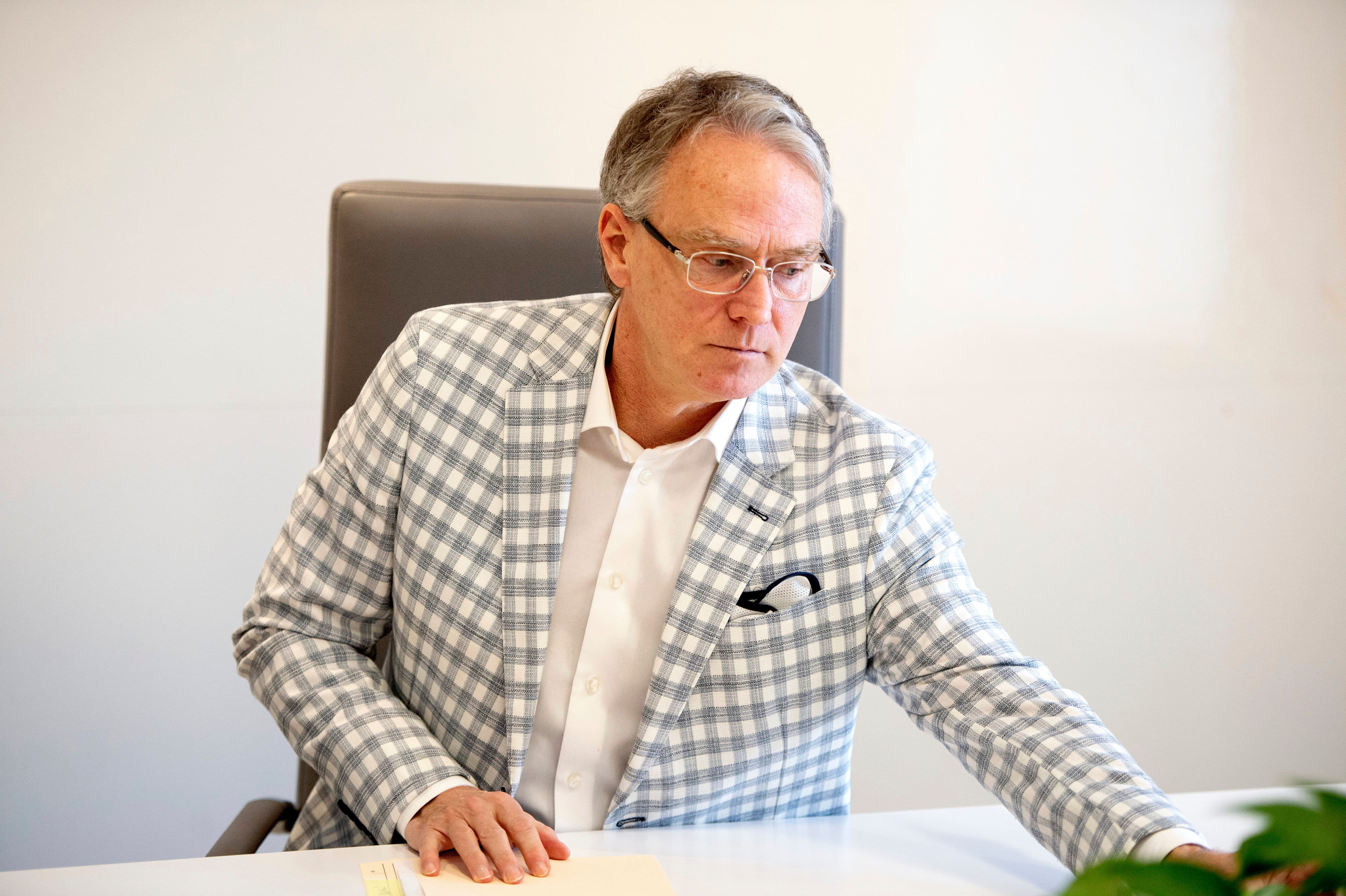 Vente d&rsquo;un terrain bloqu&eacute;e: la Commission municipale du Qu&eacute;bec enqu&ecirc;te sur le maire de Varennes