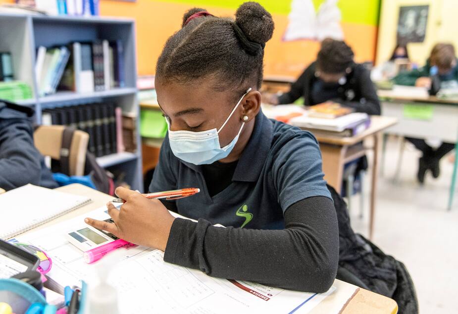 Image principale de l'article Les élèves pourront enlever le masque en classe