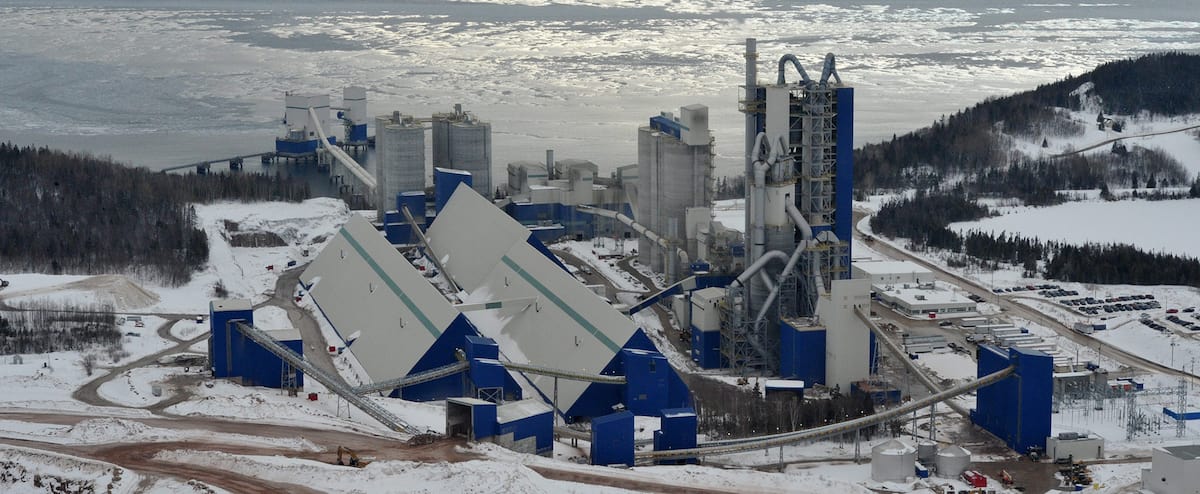 Plus gros pollueur du Québec: 40 incidents mais seulement deux sanctions pour Ciment McInnis